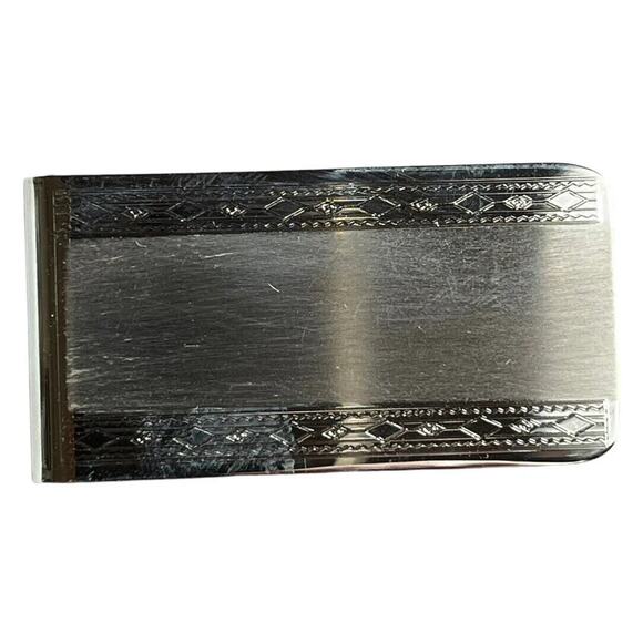 Kenneth Cole New York Money Clip Silvertone Embossed Diamond Pattern with Box - Picture 1 of 3